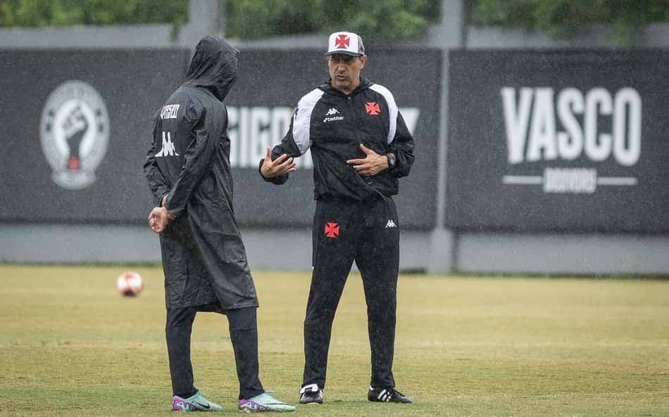 Perto de estrear no Vasco, Carille coleciona vitórias em jogos treino