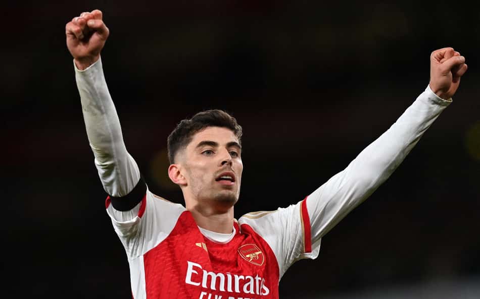 Atacante do Arsenal perde gol inacreditável e torcedores surtam: 'Tão ruim'