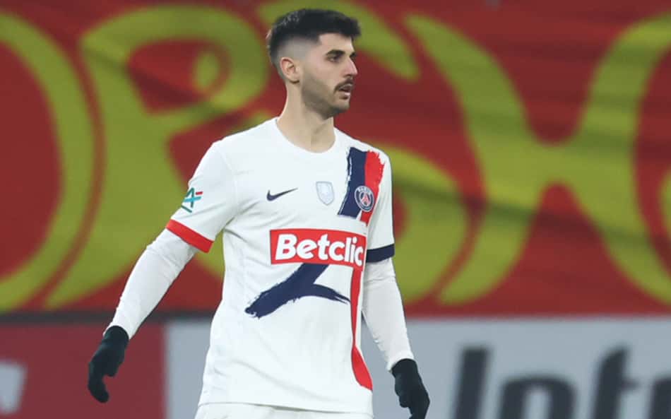 À espera do mata-mata da Champions, Beraldo brilha em vitória do PSG