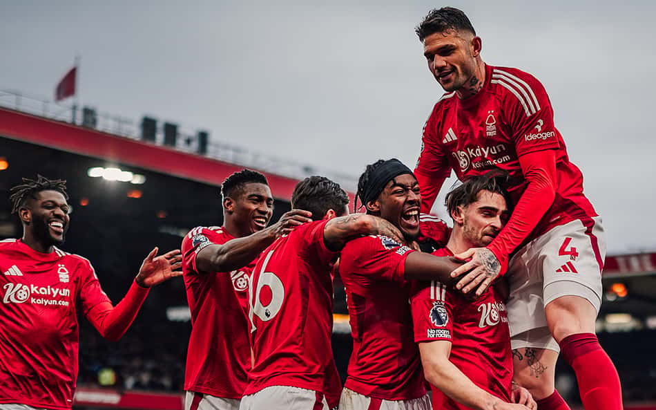 Titular, zagueiro Morato comemora a maior goleada da Premier League: 'Inesquecível'