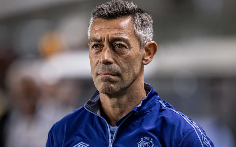 Técnico do Santos, Pedro Caixinha passa por cirurgia oftalmológica