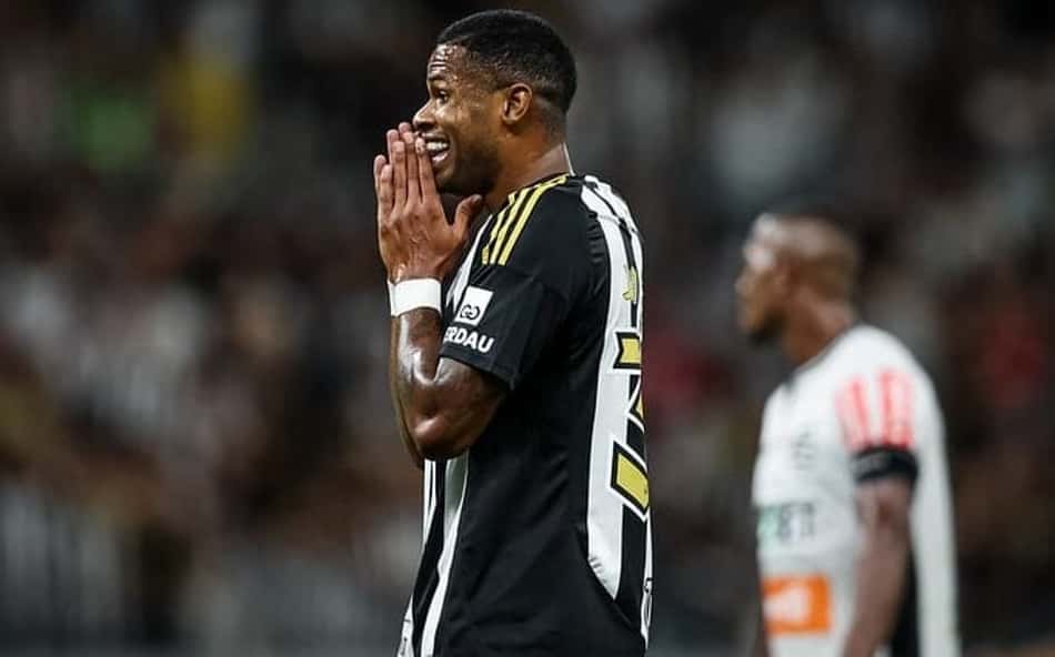 Júnior Santos pede desculpas à torcida: 'Foi muito difícil de dormir'