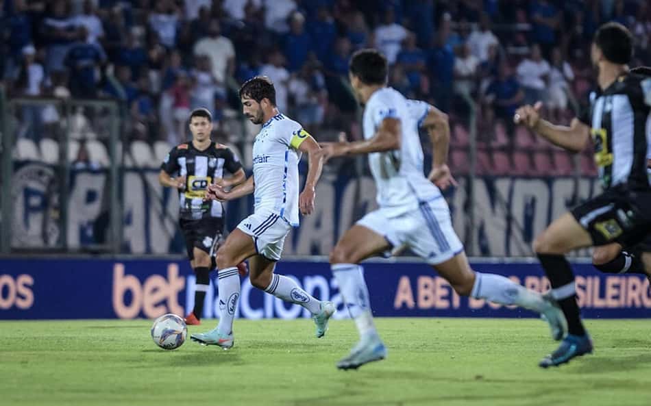CEO do Cruzeiro afirma que equipe precisa 'melhorar muito'