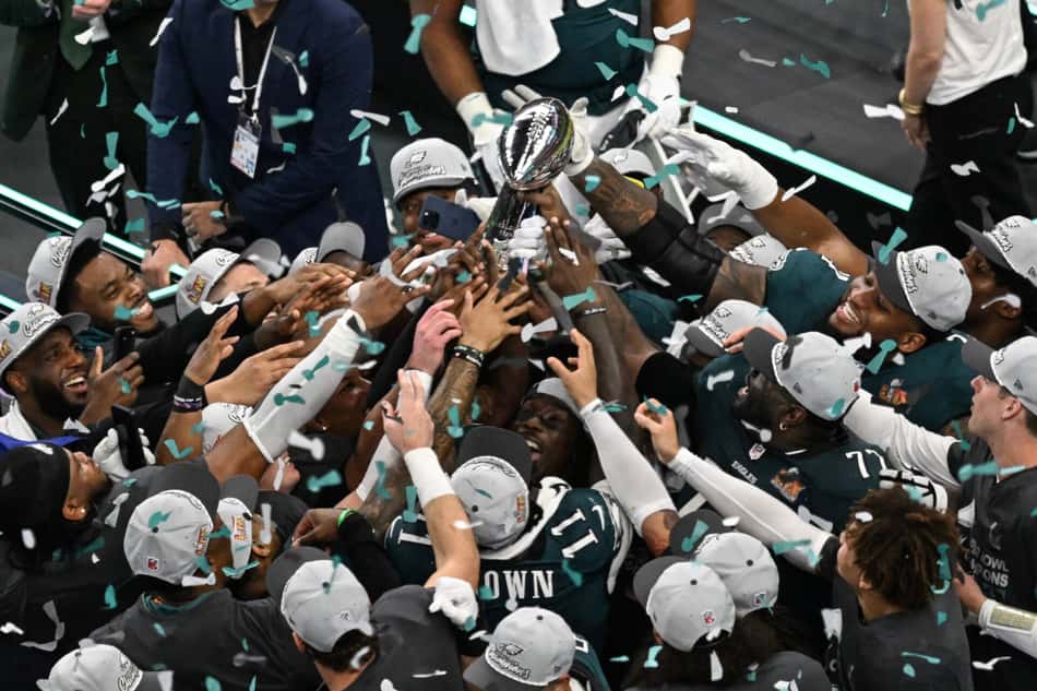 Jogadores do Philadelphia Eagles comemoram título do Superbowl LIX