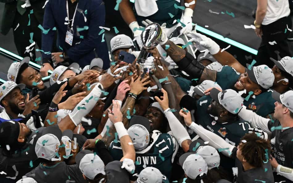 AFP__20250210__36XF8TP__v1__HighRes__SuperBowlLixBetweenTheKansasCityChiefsAndThePhi-scaled-aspect-ratio-512-320
