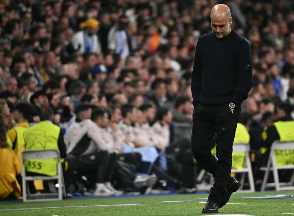 Pep Guardiola vive sua pior temporada no Manchester City (Foto: Javier Soriano/AFP)