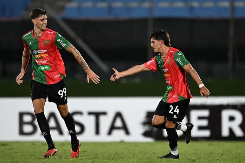 FBL-LIBERTADORES-BOSTON-NUBLENSE