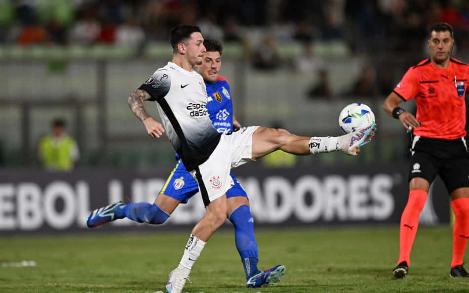 Postura do Corinthians na Libertadores gera críticas e expõe problema recorrente