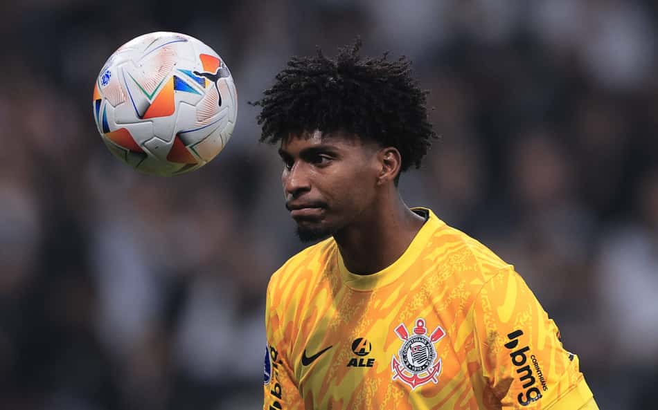 Hugo Souza desabafa sobre sufoco do Corinthians: 'Fomos nossos próprios vilões'
