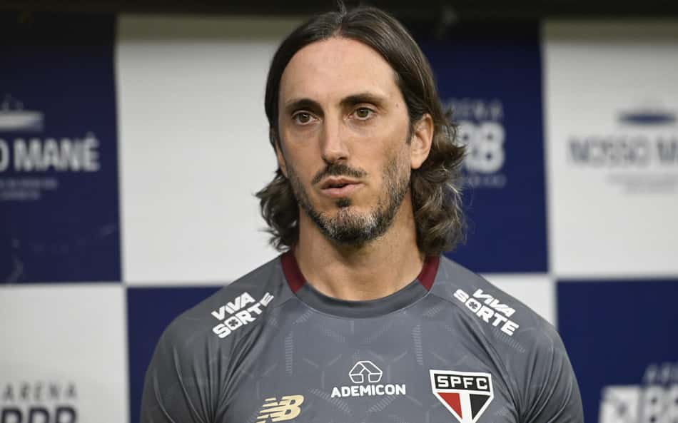 Zubeldía explica escolhas em empate do São Paulo: 'Não é desculpa'