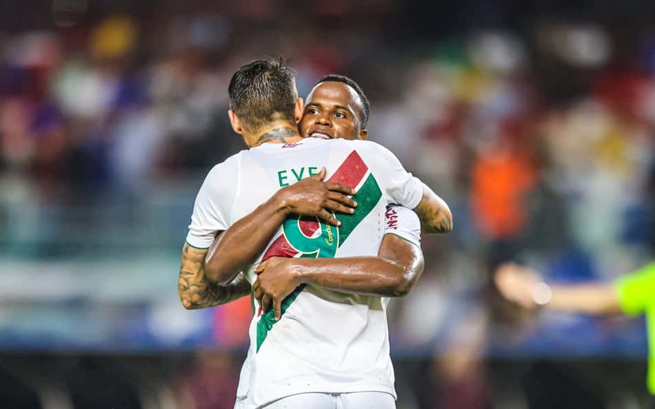 Arias prega respeito ao Águia após goleada do Fluminense: 'Competir dando o máximo'
