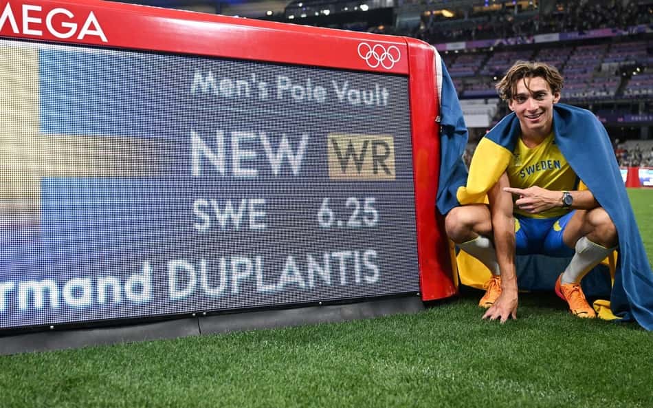 Pela 11ª vez, Armand Duplantis bate o recorde mundial do salto com vara