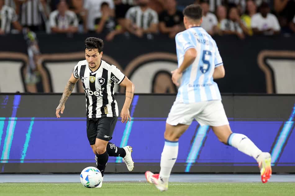 Artur em ação pelo Botafogo na final da Recopa