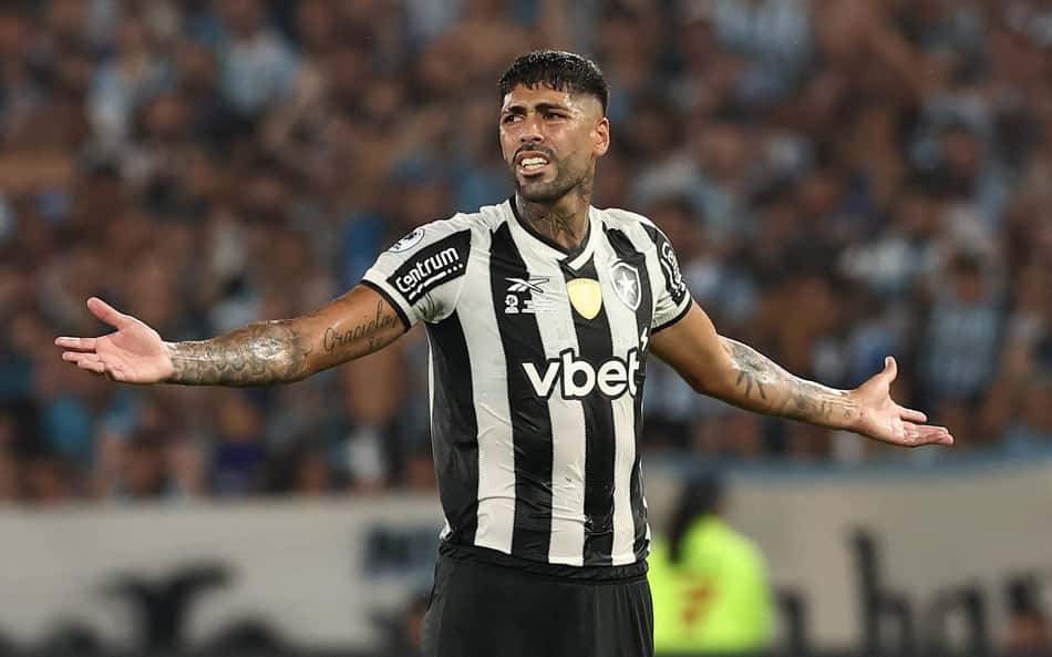 Barboza lamenta derrota do Botafogo, mas mantém otimismo: 'Jogo está aberto'