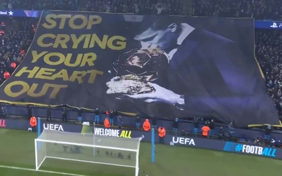 Gesto da torcida do Manchester City contra Vini Jr revolta a web: 'Nojentos'
