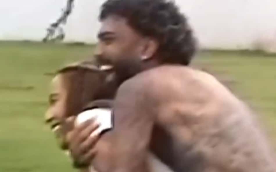 Gabigol surpreende e assume namorada com cliques íntimos do casal