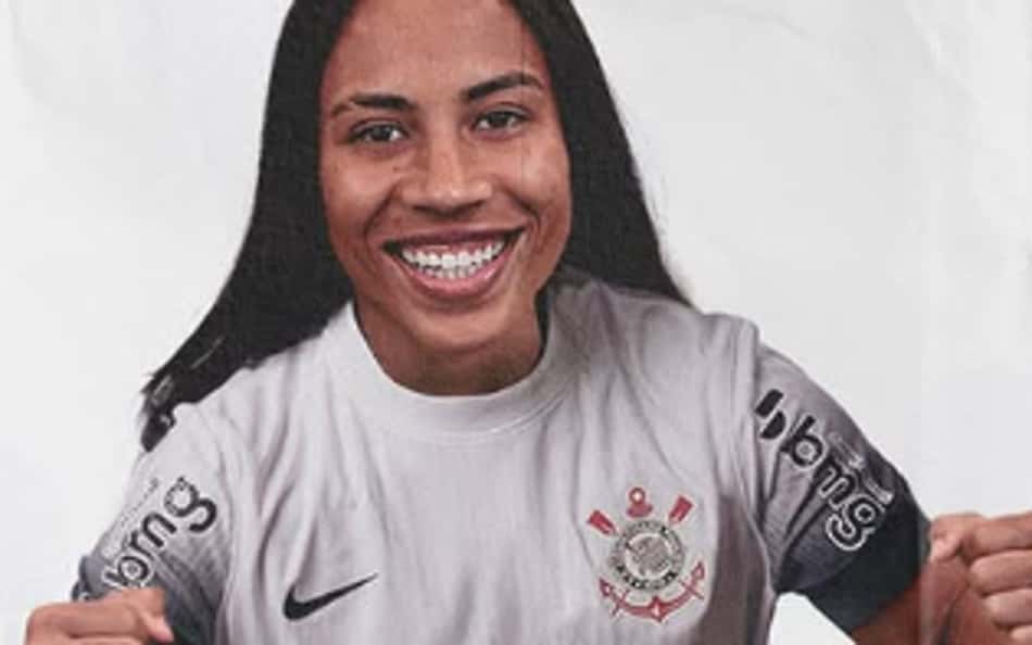Ex-Palmeiras, zagueira contratada pelo Corinthians pede desculpa por provocação