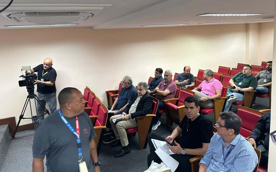 Ferj define arbitragem das semifinais do Campeonato Carioca