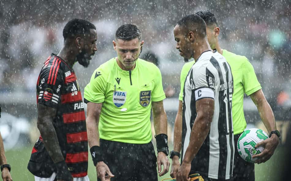 Comunicadores criticam CBF por escolha de sede da Supercopa do Brasil