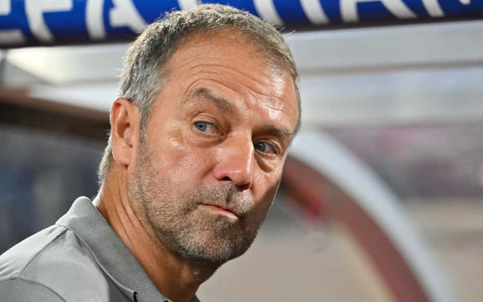 Técnico do Barcelona coloca ponto final em disputa por posição: 'É o número um'