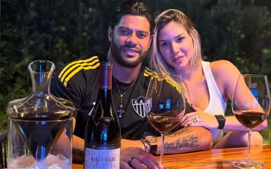 Hulk faz post com vinho 'preferido' e valor assusta web