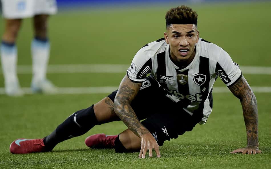 Igor Jesus lamenta derrota do Botafogo na Recopa: 'Difícil falar'
