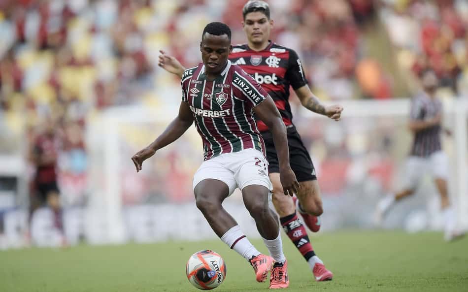 Arias reclama de calendário do Fluminense e manda recado: 'Prejudicados'
