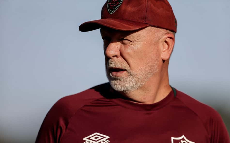 Mano Menezes planeja rodar elenco do Fluminense na estreia da Copa do Brasil
