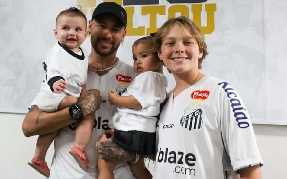 Bruna Biancardi denuncia racismo contra filhos de Neymar: 'Preciso de ajuda'