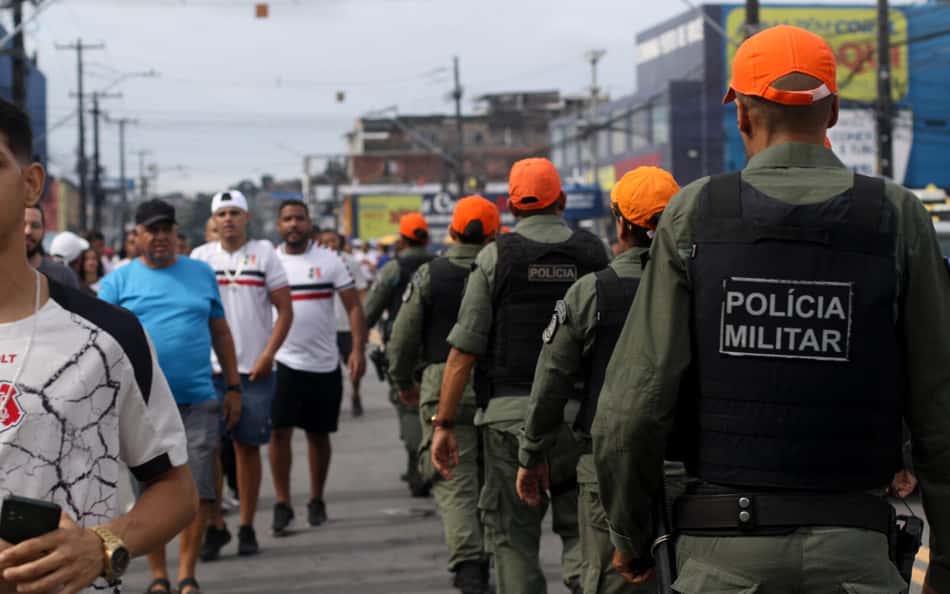 Após brigas entre torcidas organizadas no Recife, 20 pessoas são presas pela polícia