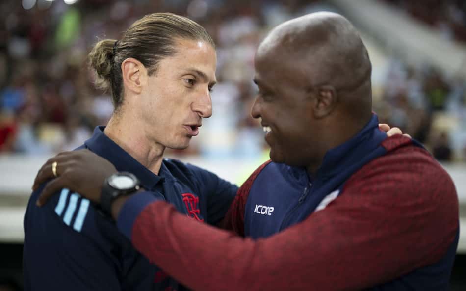 Filipe Luís elogia jogadores do Flamengo: 'Se divertem em campo'