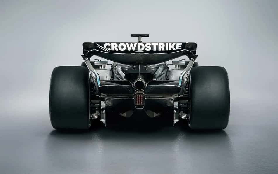 Traseira-Mercedes-AMG-F1-W16-2025-lancamento-Foto-3