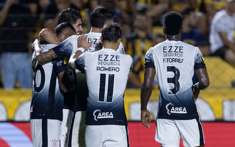 Jornalista aponta jogador mais subestimado do Corinthians: 'Exemplar'