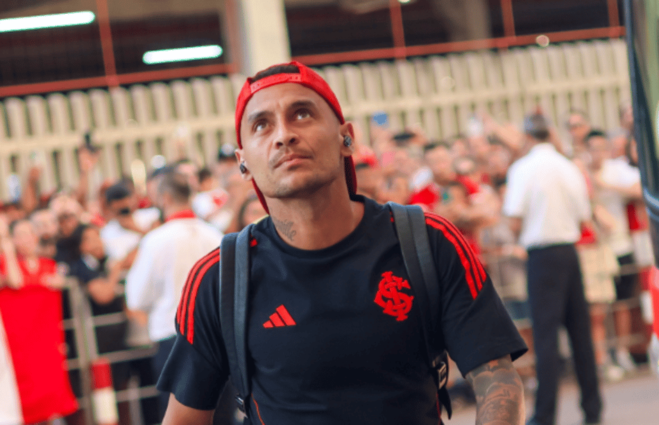 Alan Patrick briga pela artilharia do Gauchão