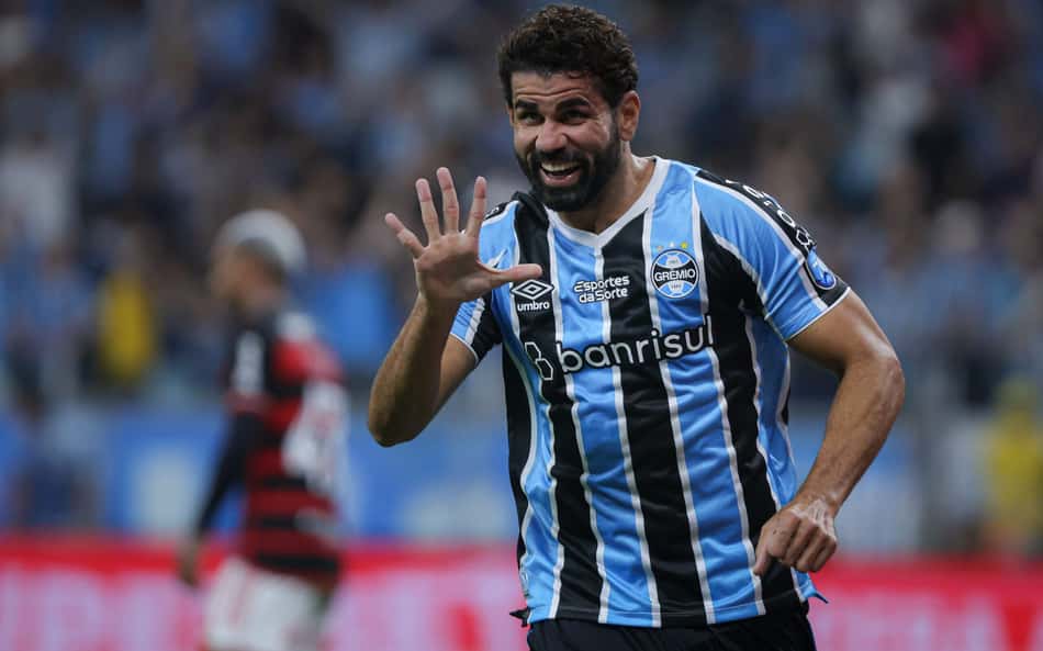 Olheiro Lance!: cinco atacantes livres no mercado para reforçar o Arsenal