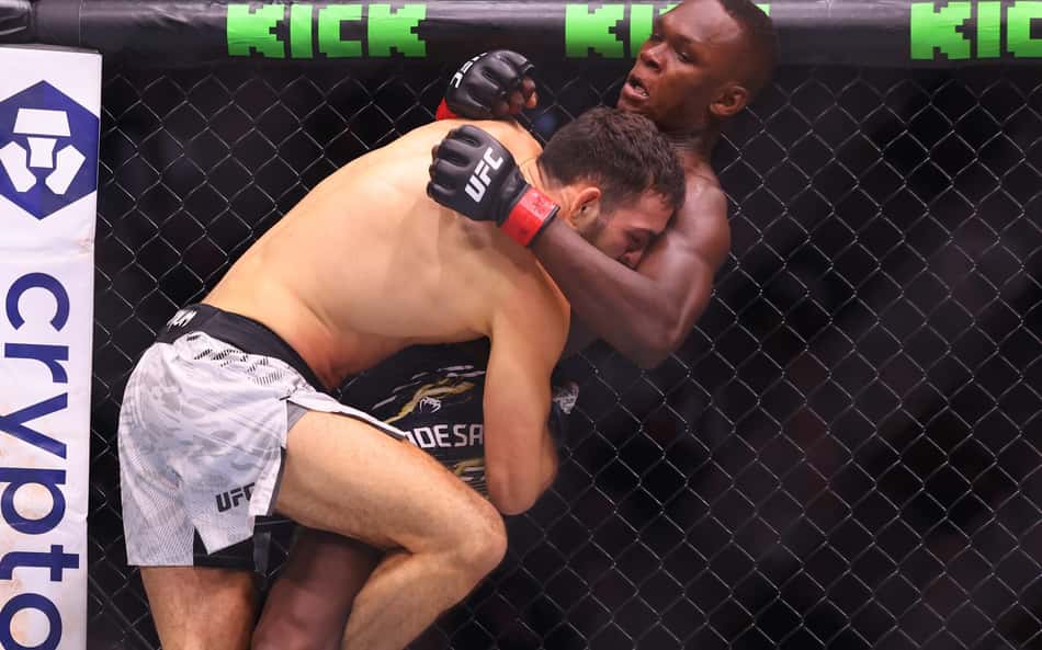 Adesanya lamenta derrota no UFC e desabafa: 'Odeio decepcionar meus fãs'