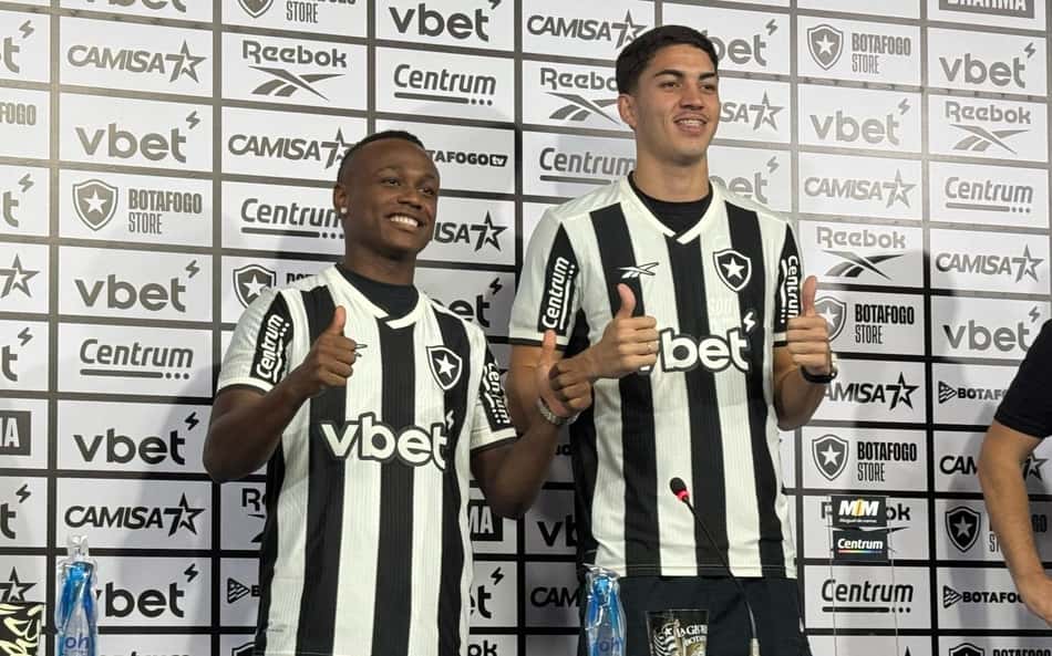 Jair e Nathan são apresentados pelo Botafogo: 'Meu desejo sempre foi estar aqui'