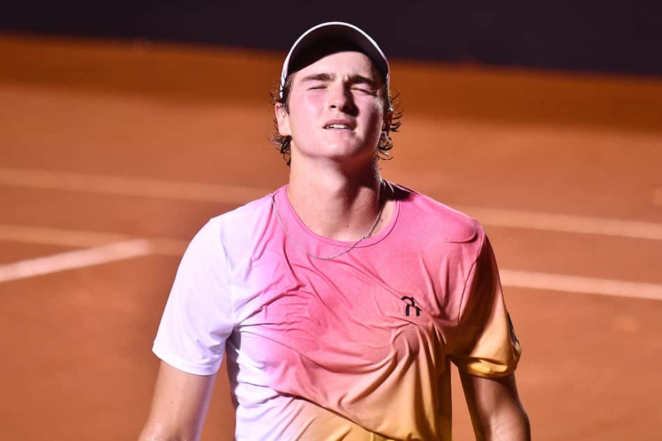 João Fonseca caiu na estreia do Rio Open