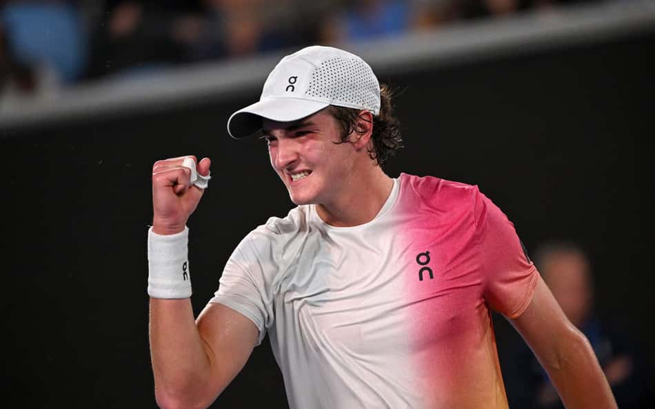 Virada de João Fonseca no ATP 250 repercute na web: 'Não vai sair da Argentina'
