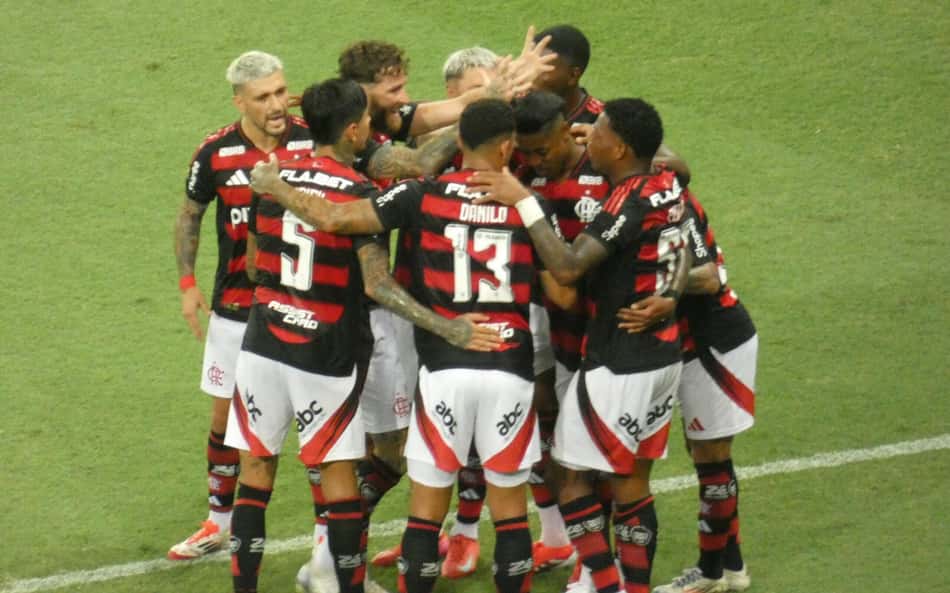 Torcedores questionam atuação de ídolo do Flamengo: 'Já pode ser cobrado'