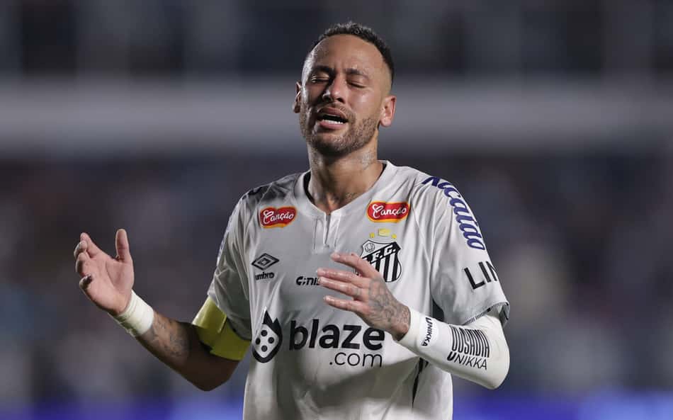 Decisão de jogador do Santos repercute: 'Inacreditável não ter tocado para o Neymar'