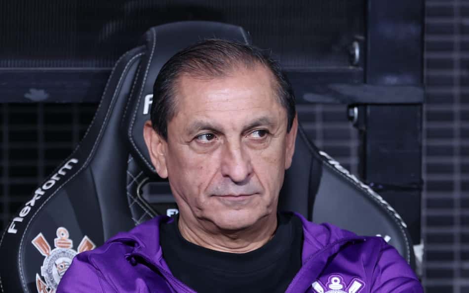 Jornalista prevê queda de Ramón Díaz no Corinthians: 'Não come o ovo de Páscoa'
