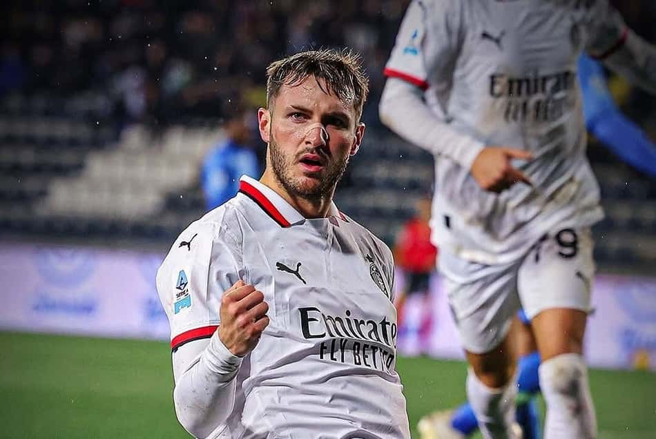 Santiago Giménez - Milan