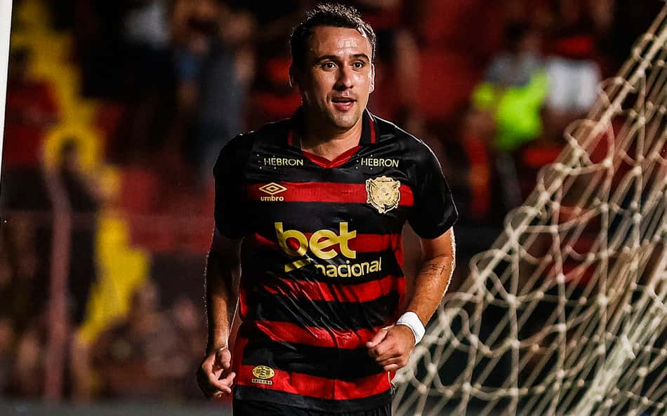 Com um gol a cada 42 minutos no Pernambucano, Pablo busca tri pelo Sport