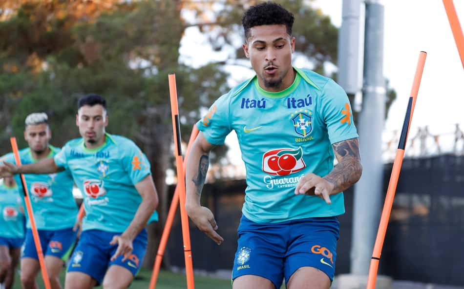 Dorival convoca quatro jogadores para Argentina x Brasil; Gerson está fora