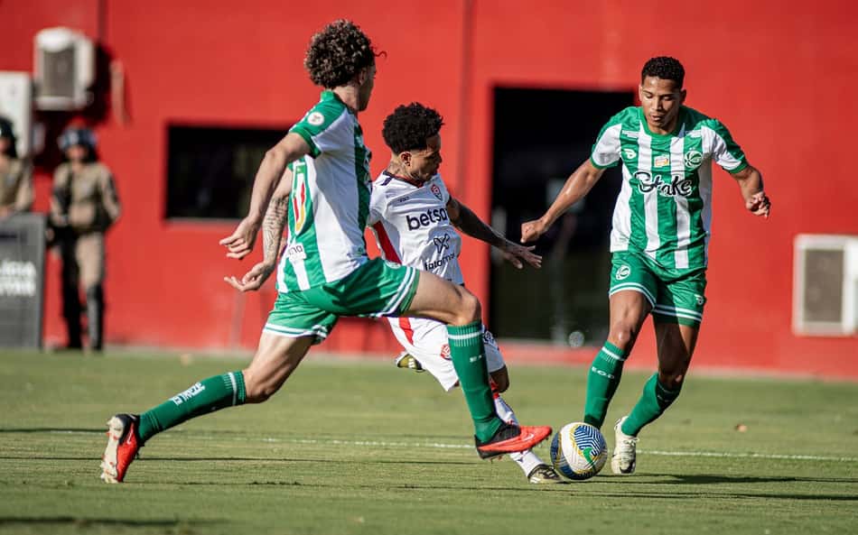 Escalações Juventude x Vitória: equipes entram em campo com desfalques