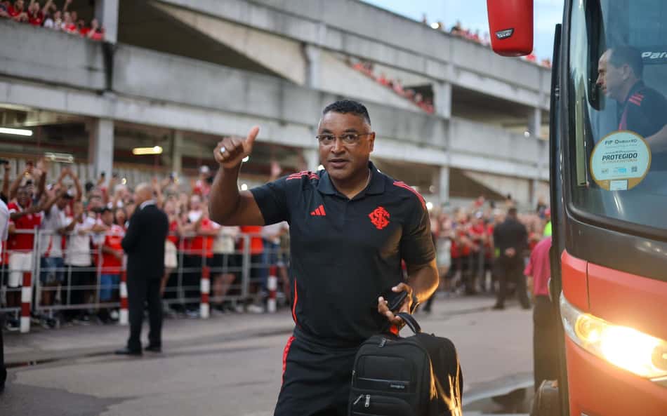 Gre-Nal: "semana de clássico é diferente", diz Roger Machado