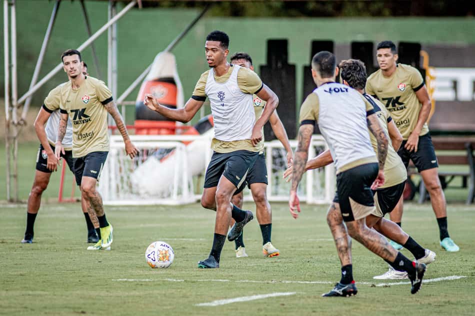 Atletas do Vitória durante treino na Toca do Leão Foto: Victor Ferreira / EC Vitória