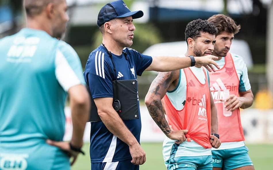Técnico do Cruzeiro trabalha com a equipe em quatro aspectos