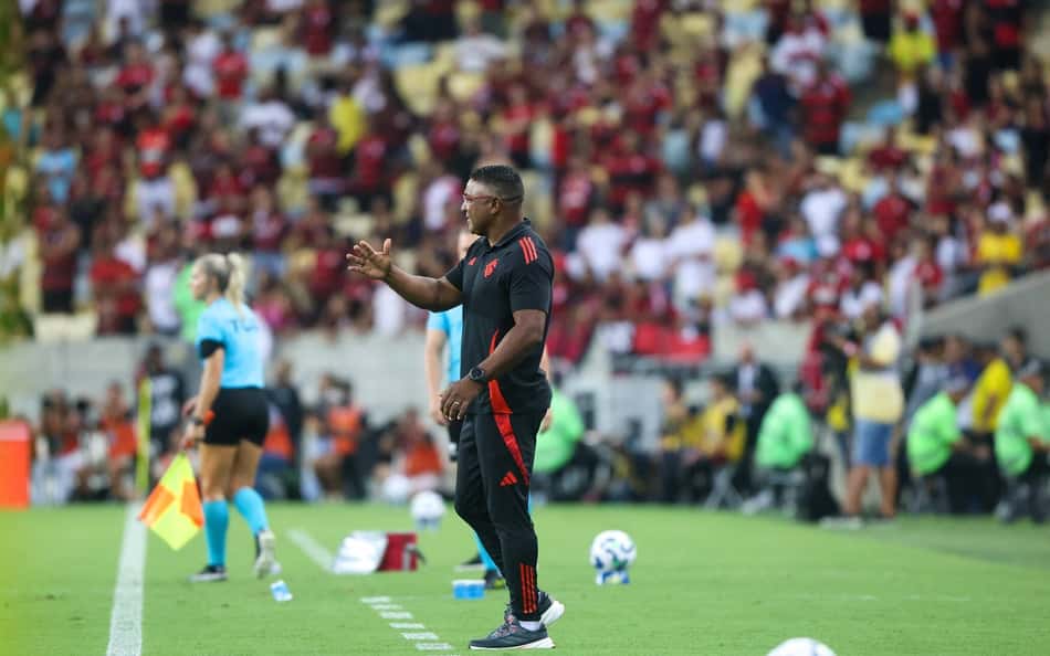 Internacional: Roger Machado explica trocas no time